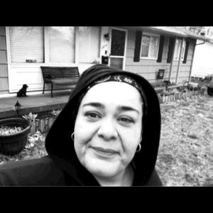 Meet your Posher, Claudia